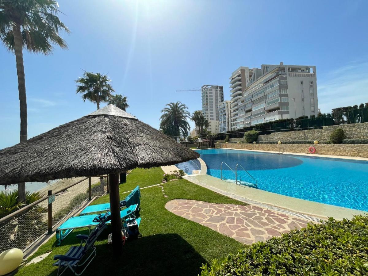 Clp - Beach Front, Pool View And Parking Калпе Екстериор снимка