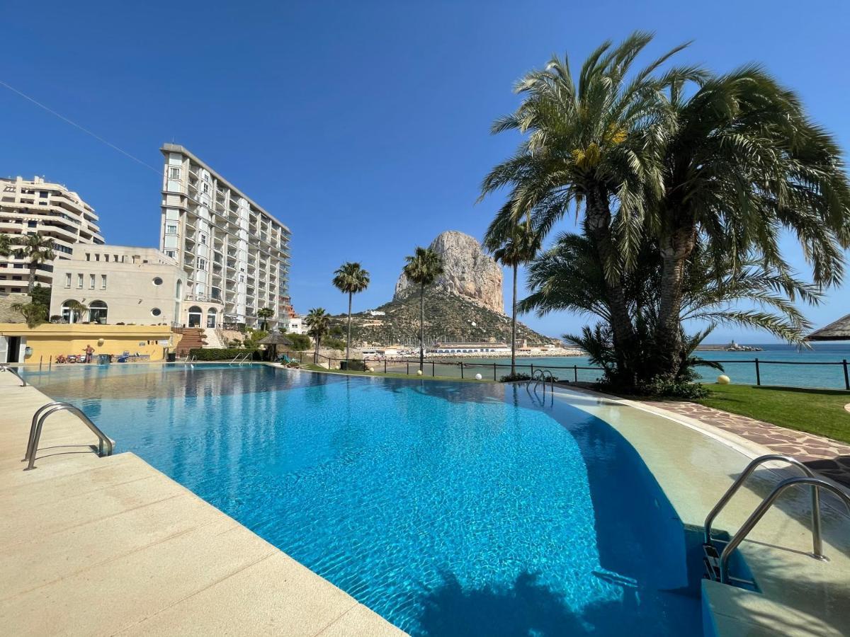 Clp - Beach Front, Pool View And Parking Калпе Екстериор снимка